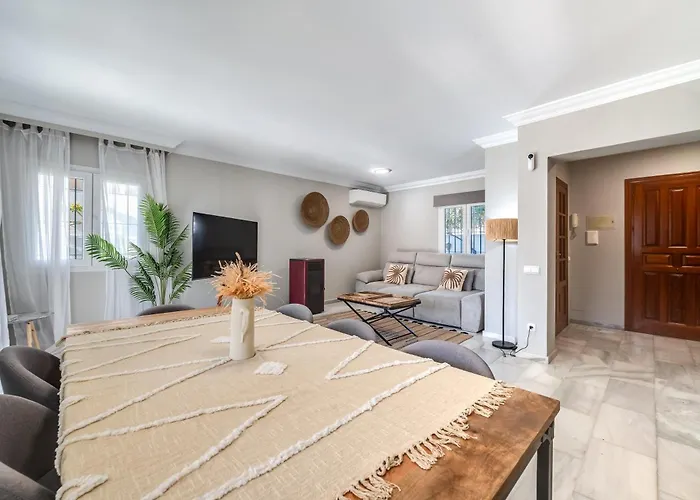 Olivo Family With Pool In Centre Willa