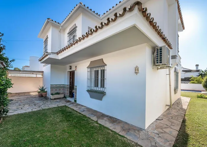 Olivo Family With Pool In Centre * Marbella