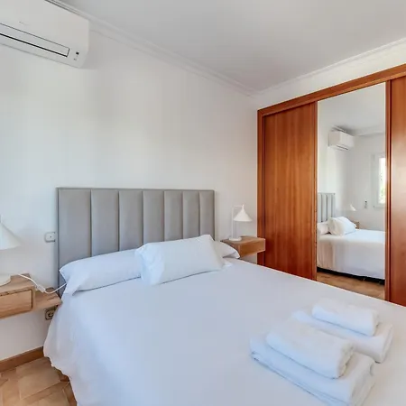 Olivo Family With Pool In Centre *