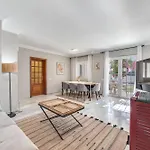 Olivo Family With Pool In Centre