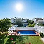 Olivo Family With Pool In Centre Вилла *