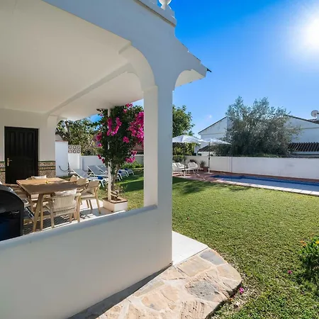 Olivo Family With Pool In Centre * Marbella