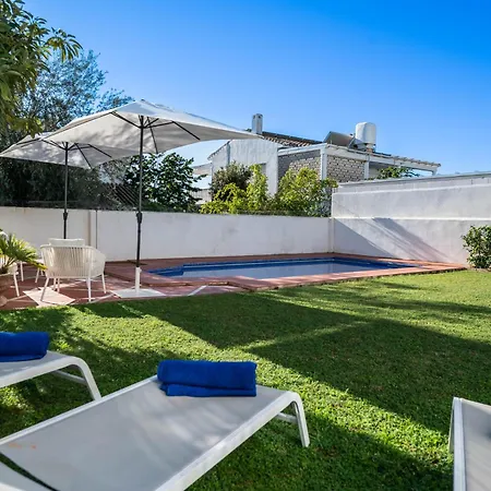 Olivo Family With Pool In Centre *